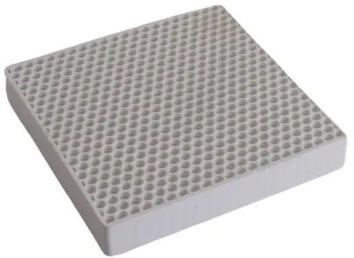 Ceramic foundry filter